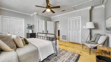 3 bedrooms, desk, iron/ironing board, WiFi