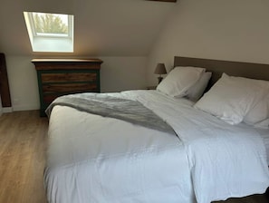 2 chambres, bureau, lit parapluie, Wi-Fi gratuit