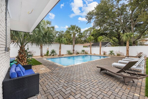 Piscine extérieure, piscine chauffée