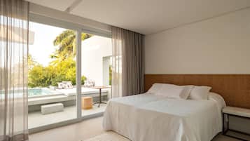 Quarto casal ou duplo superior | Frigobar, cofres nos quartos, escrivaninha, quartos à prova de som