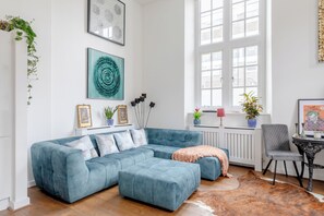 تلفزيون، مكتب