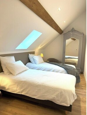 3 Schlafzimmer, Reisekinderbett, kostenloses WLAN, Bettwäsche