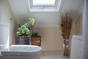 Hair dryer, towels, soap, shampoo - O'Porto Seven - Guest House (Porto)