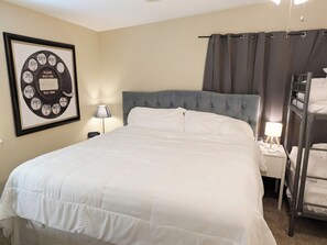 1 bedroom, desk, iron/ironing board, WiFi