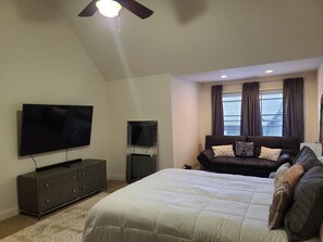 3 bedrooms, desk, iron/ironing board, free WiFi - Location Location 5 Star Luxury Home 5 min to Biltmore, Downtown Asheville ++ (Asheville)