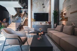 Lobby sitting area - Hotel Lonca (Skofja Loka)