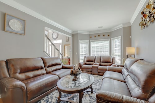 4 Mi to Chattahoochee River: Family Home w/ Yard!