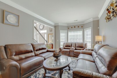 4 Mi to Chattahoochee River: Family Home w/ Yard!