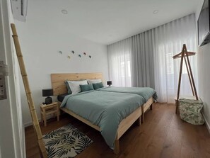 2 室のベッドルーム、アイロン / アイロン台、旅行用ベビーベッド、WiFi (無料)
