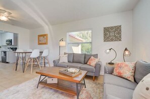 Smart TV - Surfside Beach House (St. Augustine)