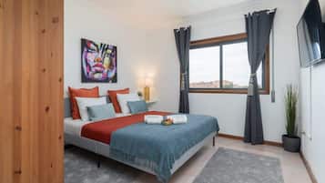 2 bedrooms, iron/ironing board, travel crib, WiFi