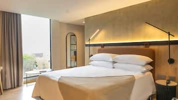 Suite, 1 King Bed, Non Smoking | Premium bedding, minibar, in-room safe, desk