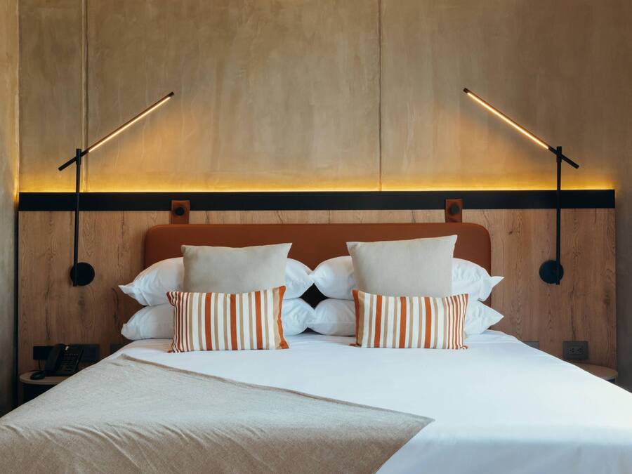 Suite - 1 kingsize-seng - ikke-ryger | Premium-sengetøj, minibar, pengeskab på værelset, skrivebord