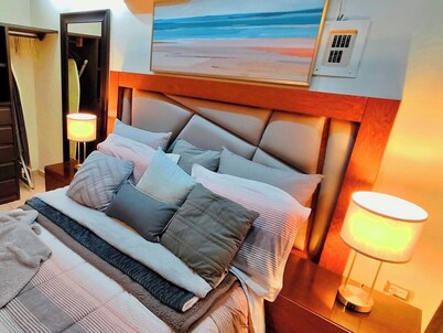 Nuevo Renovated Apartment!