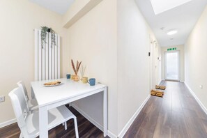 Studio | Interior - Spacious Double Bed With Sofa Bed In Isleworth TW7 (Isleworth)