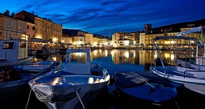 Room in Cres with Seaview, Balcony, Air condition, WIFI (4249-6)