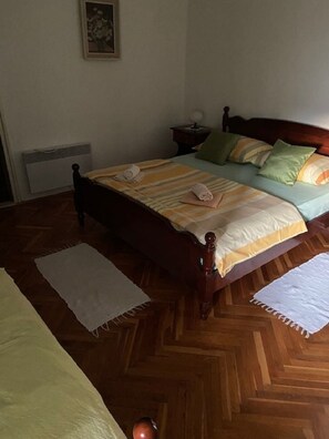 1 bedroom, free WiFi, bed sheets