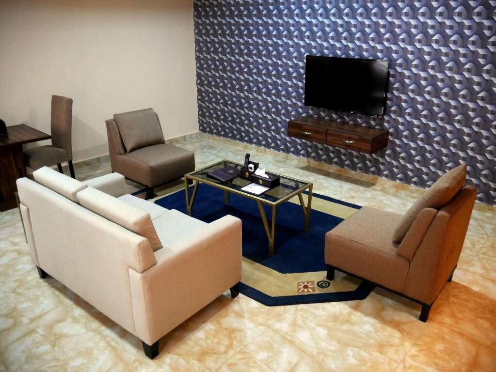 deluxe room | 1 bedroom, blackout curtains, soundproofing, iron/ironing board