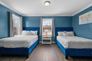 6 habitaciones, tabla de planchar con plancha y cuna de viaje 