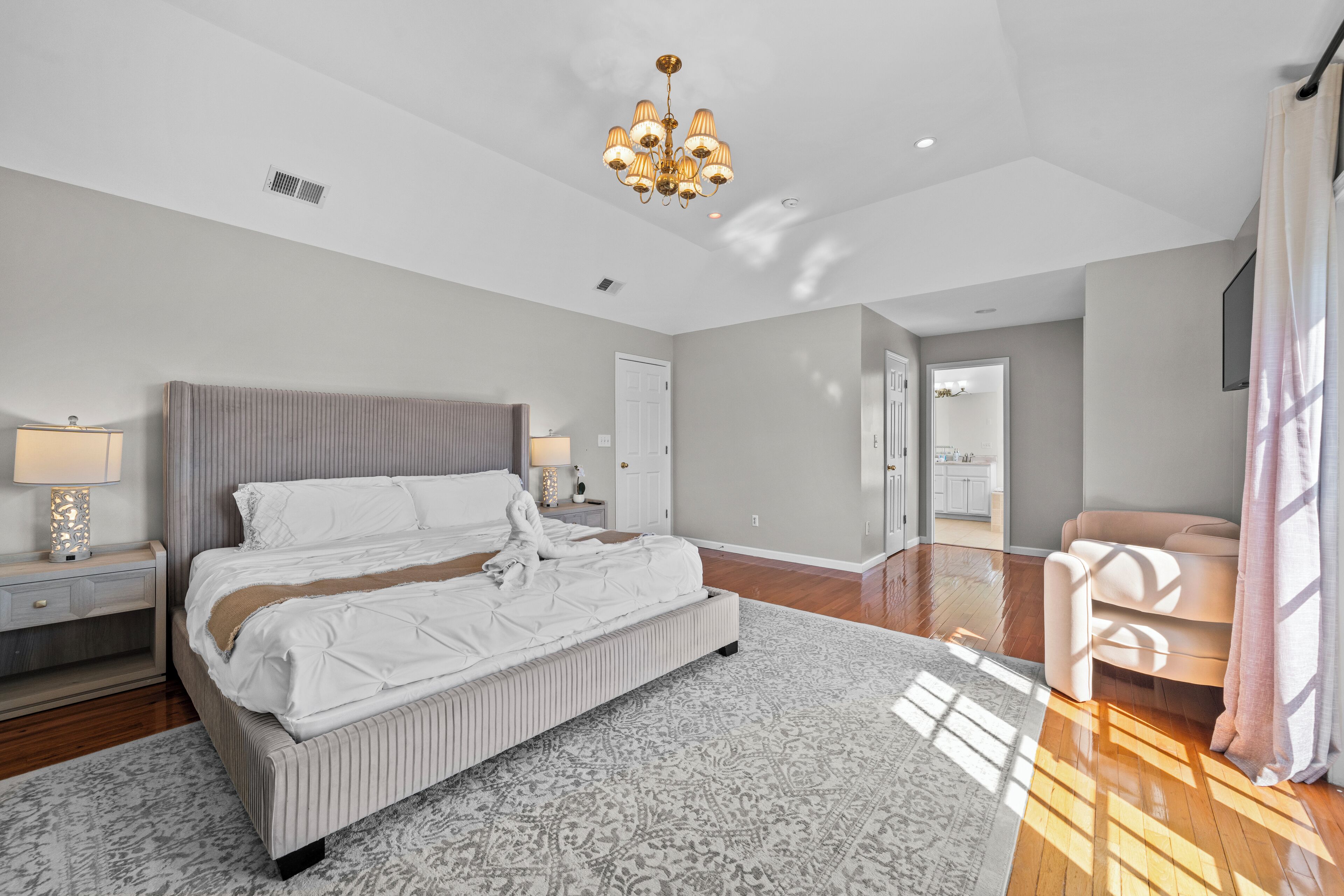 6 多间卧室、熨斗/熨衣板、旅行婴儿床、免费 WiFi