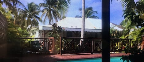 屋外プール