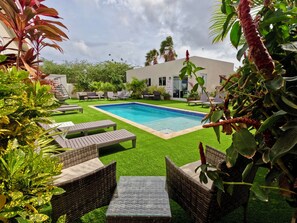 Pool - Your Tropical Home, Pool, Jacuzzi, Terrace and Garden. Enjoy and Relax (Noord)