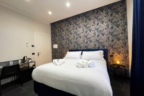 Deluxe Room, 1 King Bed | 1 bedroom, premium bedding, down comforters, memory foam beds