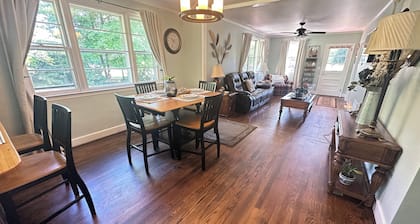 Rustic Country Cottage Near Lake Murray -Just 1 hour from The Masters!