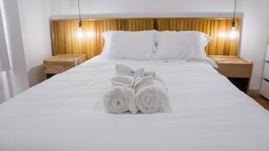 3 bedrooms, WiFi, bed sheets - Luxe Suite Presidencial (Luis Cordero Cuenca)