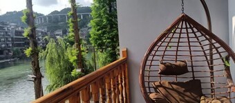 Fengyuan Yuanjiangjing Hotel