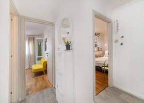 2 Schlafzimmer, Schreibtisch, Bügeleisen/Bügelbrett, kostenloses WLAN