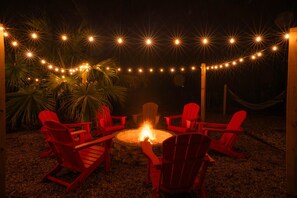 Property grounds - Savannah Lux -Htd Pool, Ht Tub, Mini Golf, Firepit (Savannah)