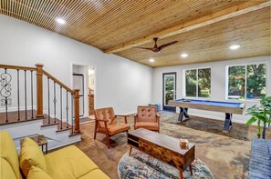 غرفة الألعاب