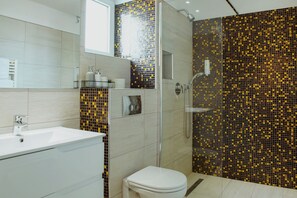 Standard-Doppel- oder -Zweibettzimmer | Badezimmer