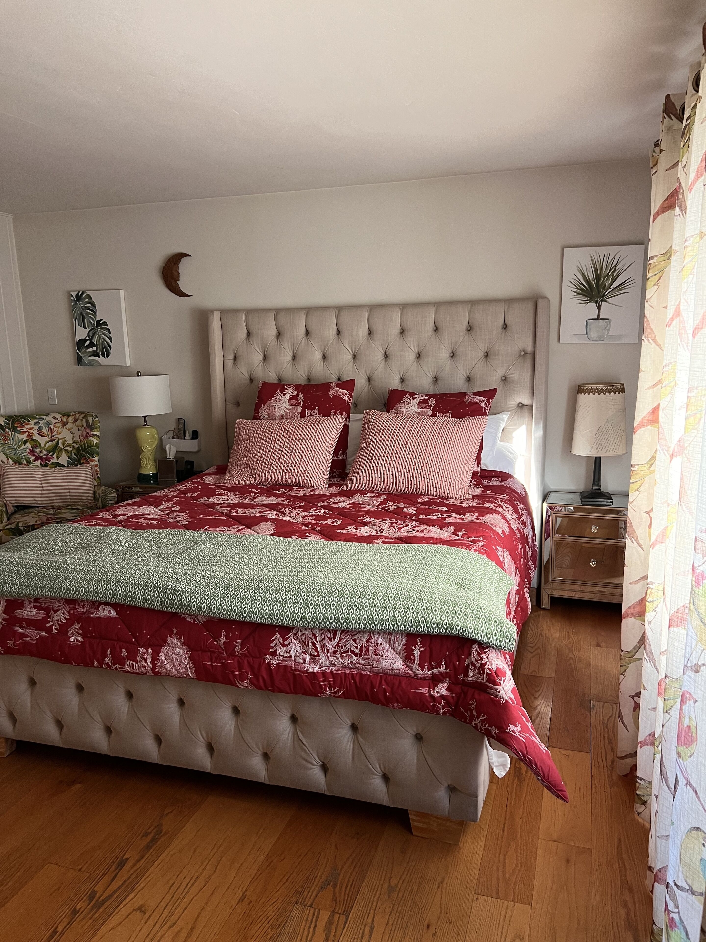 3 chambres, coffres-forts dans les chambres, bureau