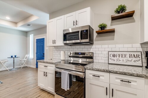 Cozy home in gated neighborhood!