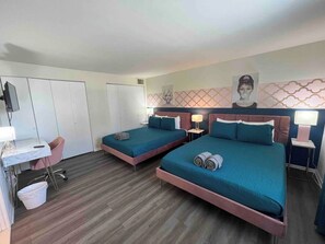 2 bedrooms, desk, iron/ironing board, WiFi