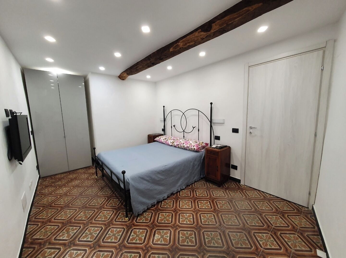 2 soverom, strykejern/-brett, wi-fi (inkludert) og sengetøy