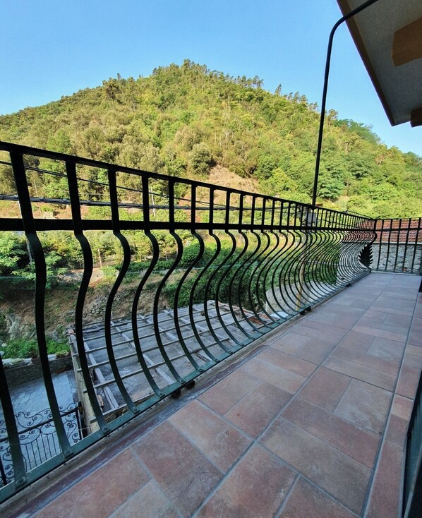 Property grounds - 2 Bedroom Apartment in Ellera (Ellera)