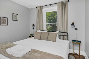 3 bedrooms, desk, iron/ironing board, travel cot