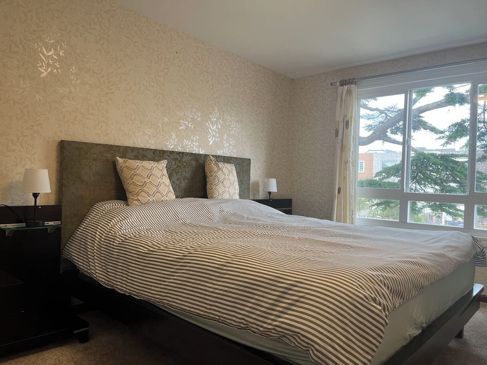 3 bedrooms, desk, free WiFi, bed sheets