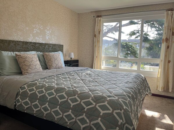 3 chambres, bureau, Wi-Fi gratuit, draps fournis