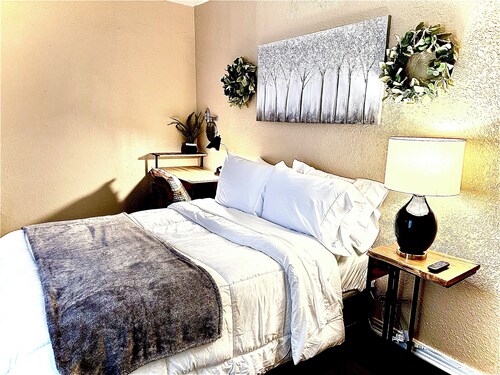 Eagle Stay 7 Condo-Eagle Pass