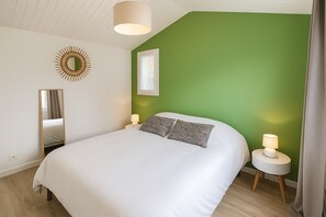 4 soverom, strykejern/-brett, reiseseng for barn og wi-fi (inkludert)