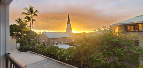 Kona Rose's Hideaway in Kona Plaza #318 at the center of Kailua-Kona Town