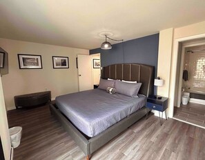 2 soverom, skrivebord, strykejern/-brett og wi-fi