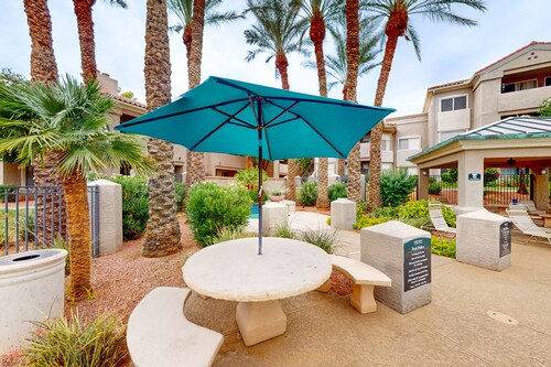 Condo with on-site pool, clubhouse, movie theater, & pedestrian paths