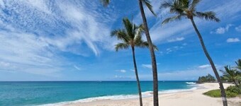 OAHU HAWAII OCEANFRONT HOME with POOL and BEAUTIFUL SUNSETS, WEST SIDE of ISLAND