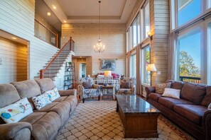 Smart TV, fireplace, DVD player, books