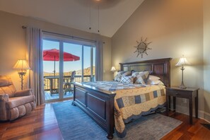 3 bedrooms, iron/ironing board, travel cot, free WiFi